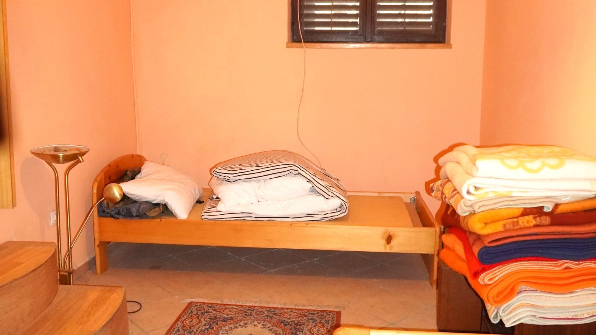 Spavaća soba u potkrovlju apartmanske kuće Vodice