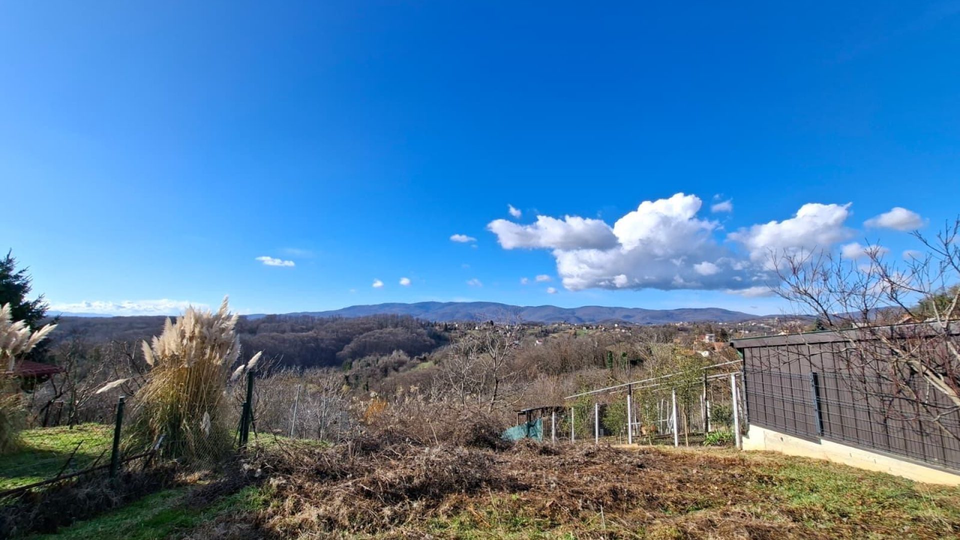 gradevinsko-zemljiste-1092-m2-suma-798-m2-zagreb-novoselec-slika-271276121