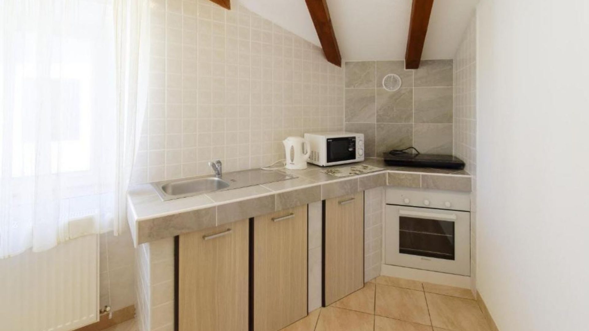 istra-momjan-kuca-centru-3-stana-slika-260135713