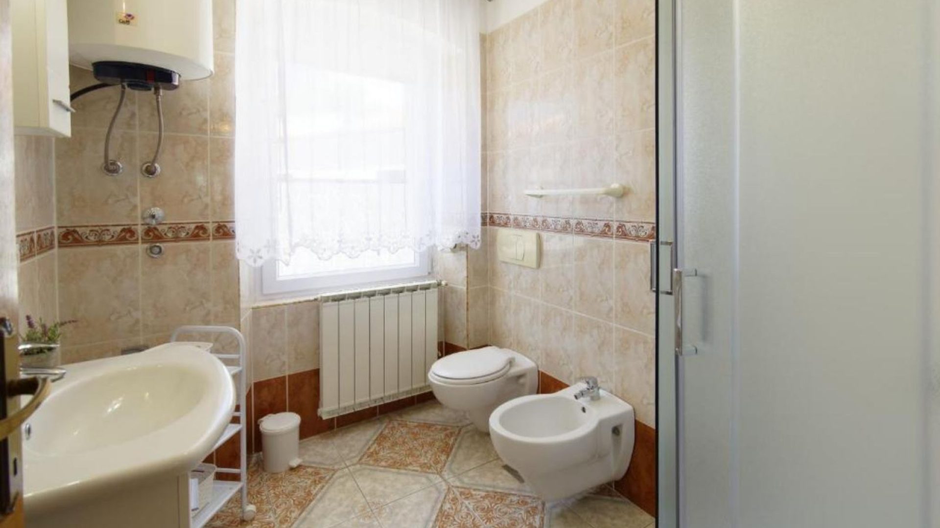 istra-momjan-kuca-centru-3-stana-slika-260135724