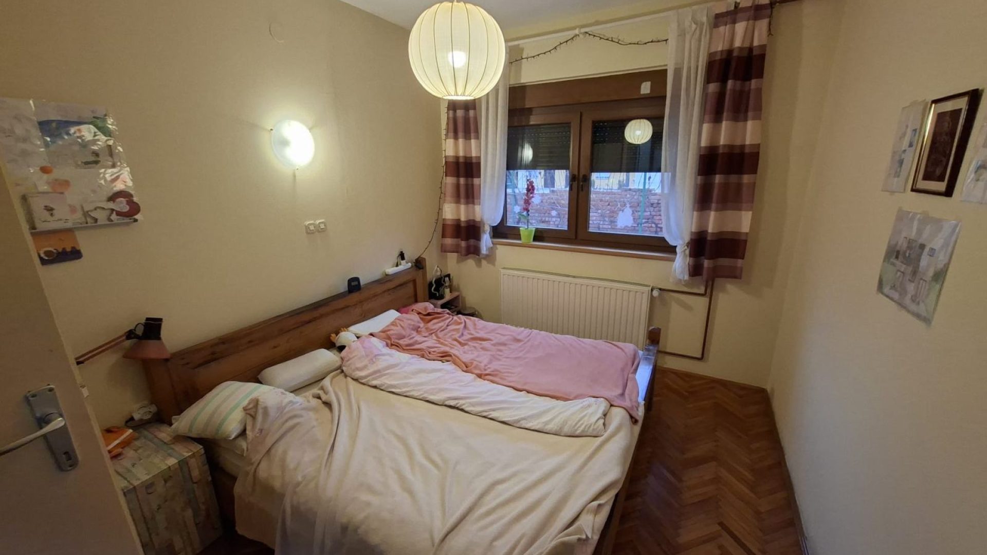 Spavaća soba u obiteljskoj kući u Petrinji