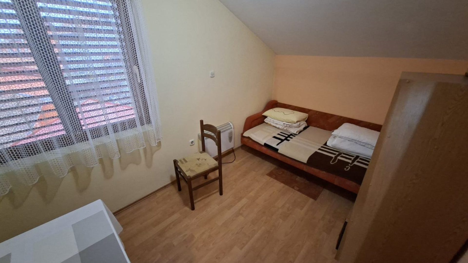 Druga spavaća soba na katu obiteljske kuće