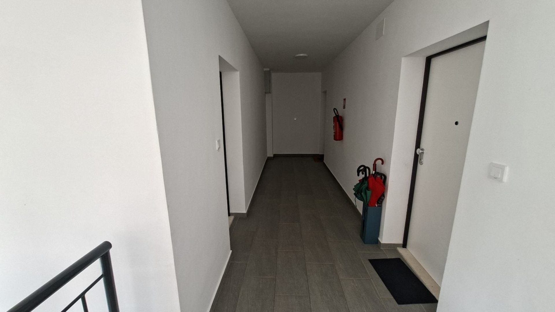 Zajednički hodnik zgrade u novogradnji u Lovranu